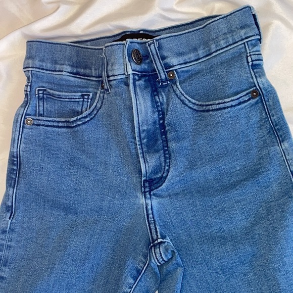 Express Cropped Wide Leg High Rise Jean - Picture 5 of 12